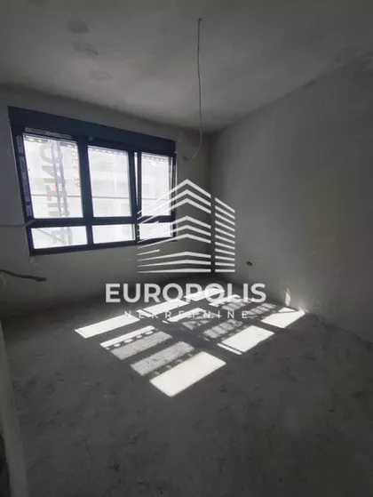 Vukov Spomenik | 4zida.rs