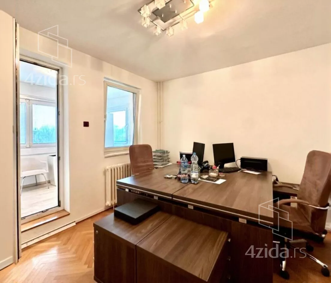 Sedmosoban stan | 4zida