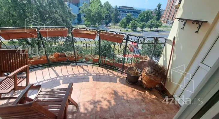 Troiposoban stan | 4zida