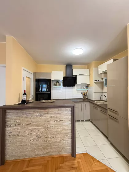 Generala Štefanika 20 | 4zida.rs