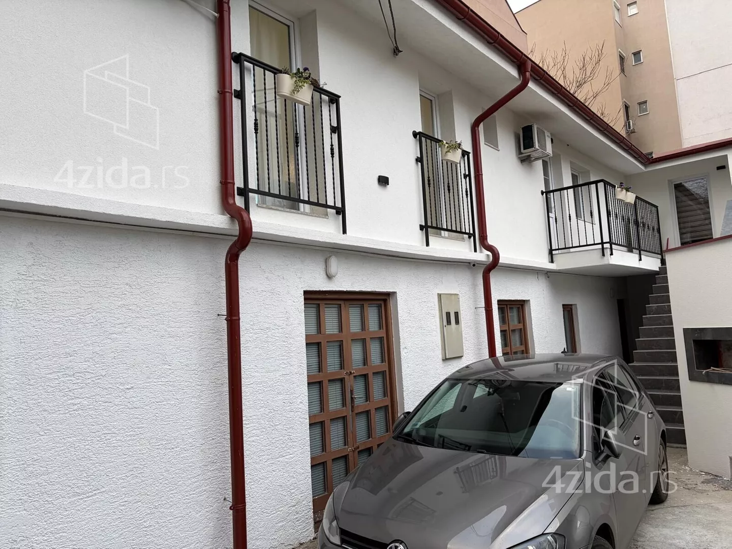 Troiposoban stan | 4zida