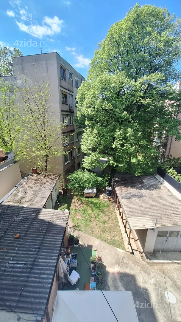 Petosoban stan | 4zida