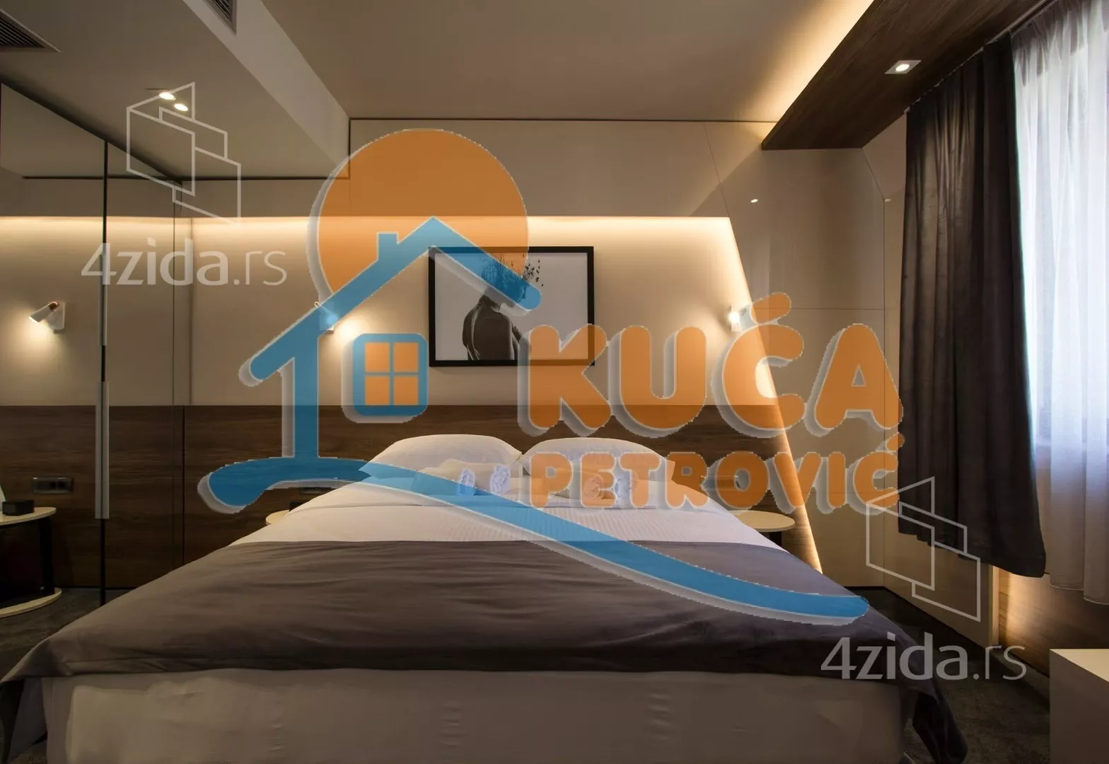 Lokal | 4zida