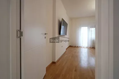 Džona Kenedija | 4zida.rs