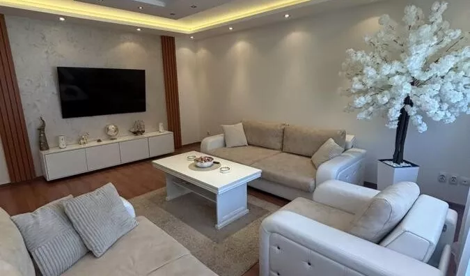 Šestosoban stan | 4zida