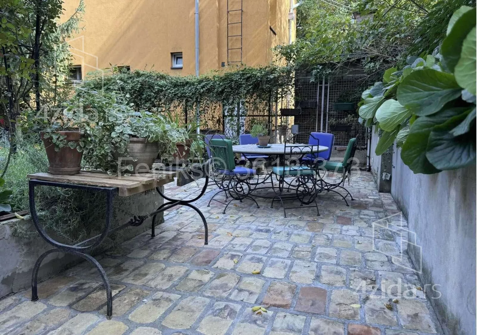 Četvoroiposoban stan | 4zida