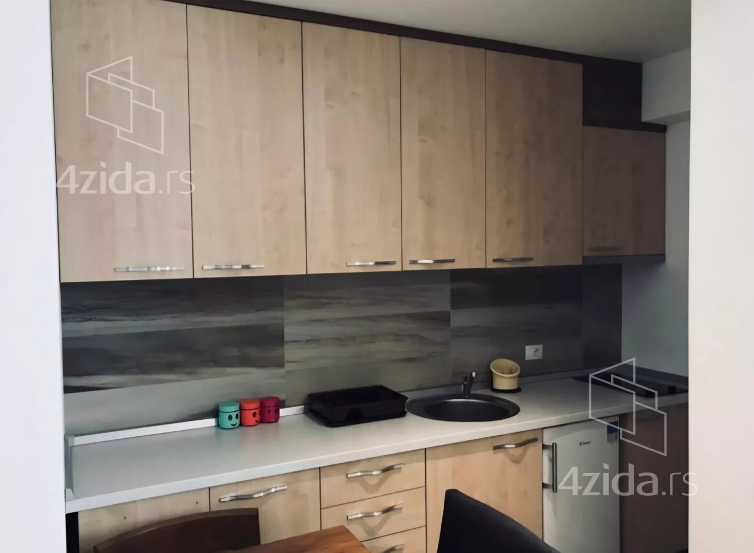 Garsonjera | 4zida