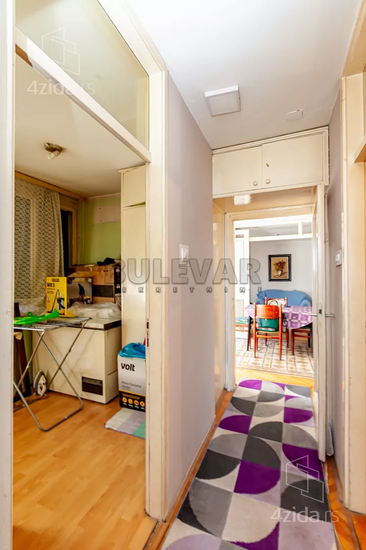 Troiposoban stan | 4zida