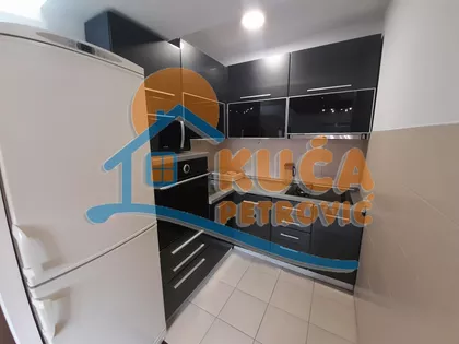 Sestre Baković | 4zida.rs