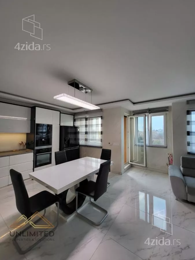 Četvorosoban stan | 4zida