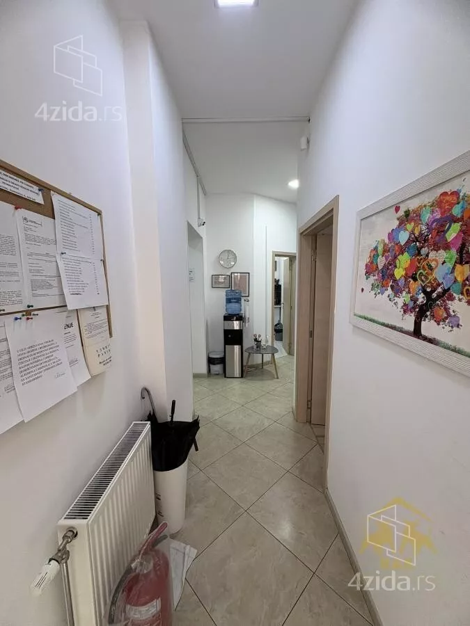 Poslovni prostor | 4zida