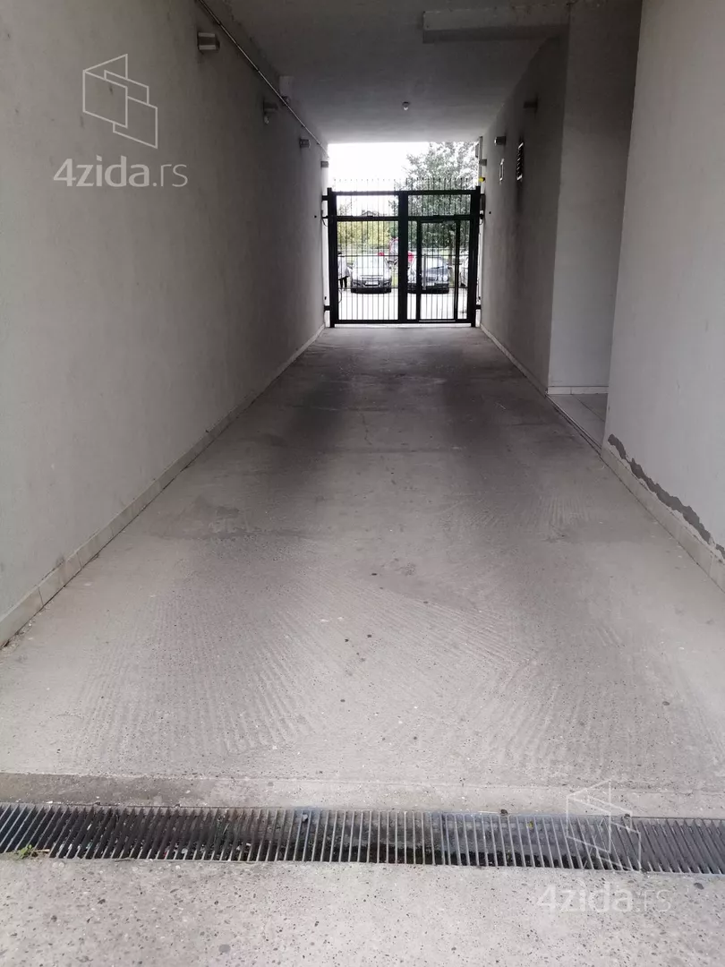 Parking | 4zida