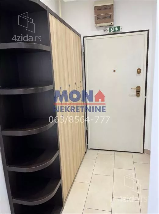 Šestosoban stan | 4zida