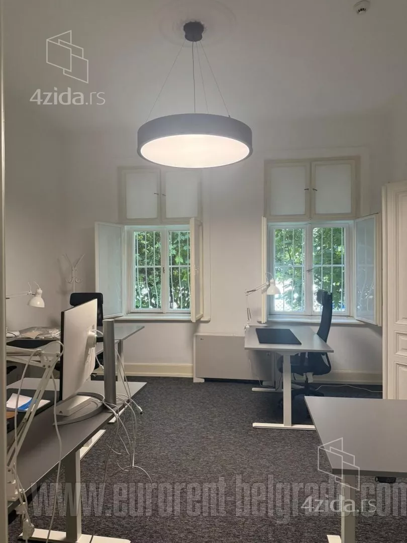 Četvoroiposoban stan | 4zida