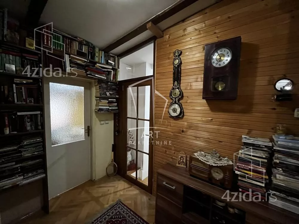 Šestosoban stan | 4zida