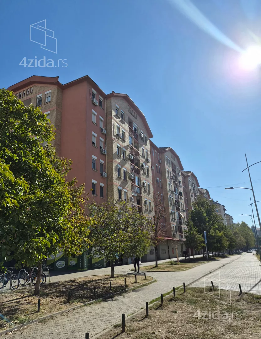 Četvorosoban stan | 4zida