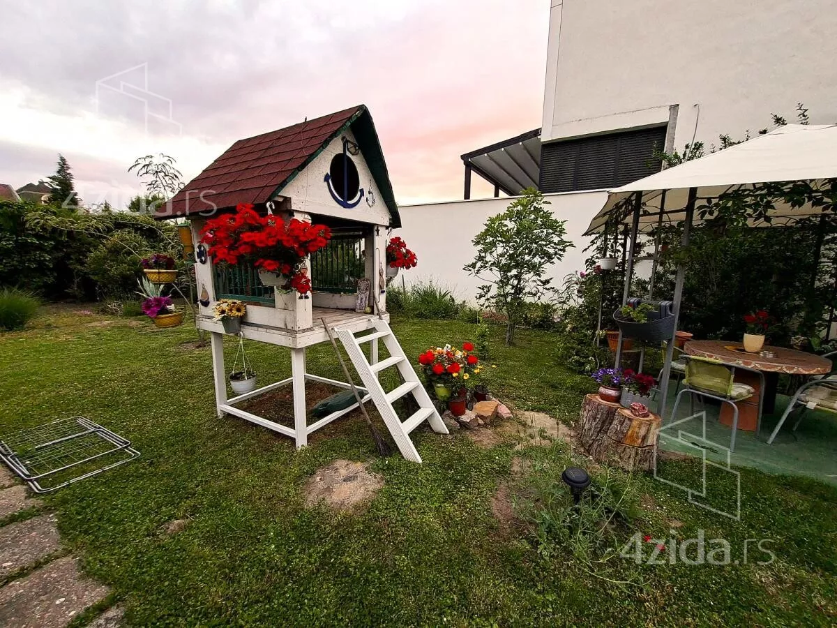 Kuća | 4zida