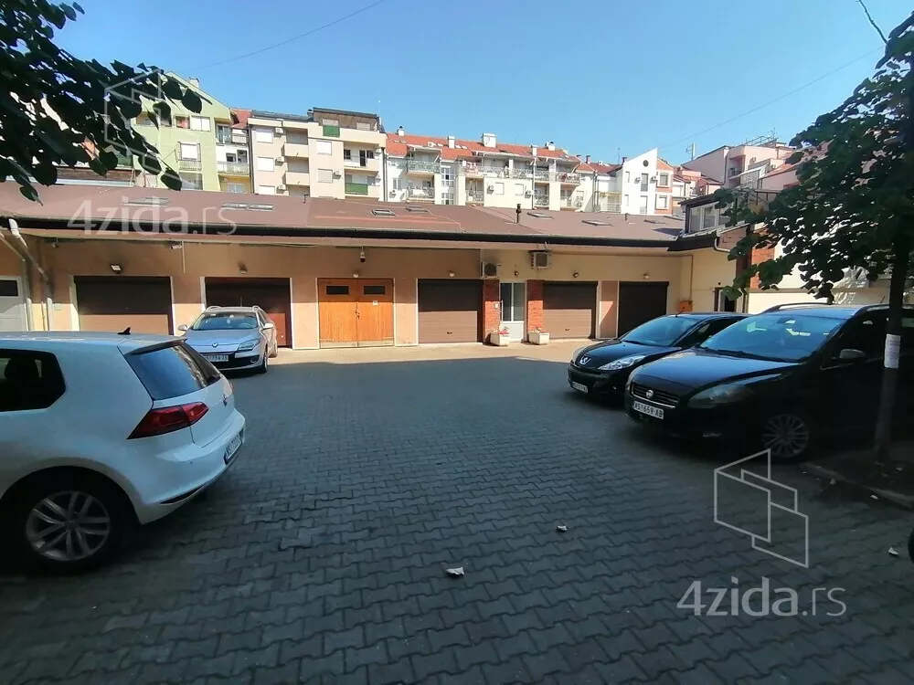 Garaža | 4zida