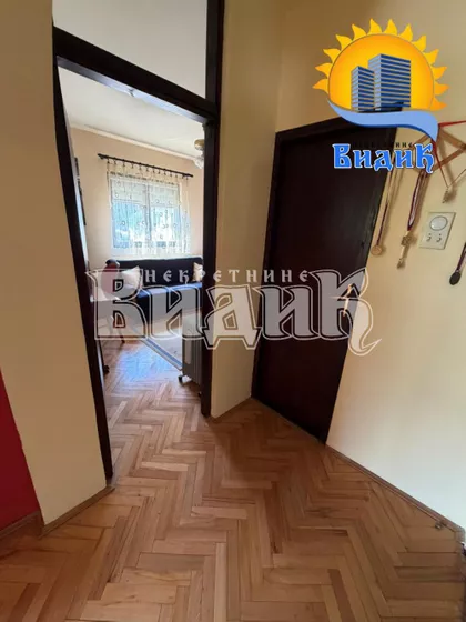 Kneževačka | 4zida.rs