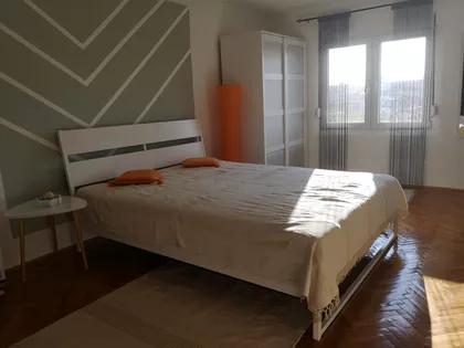 Skupština | 4zida.rs