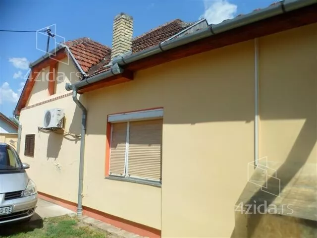 Poslovna zgrada | 4zida