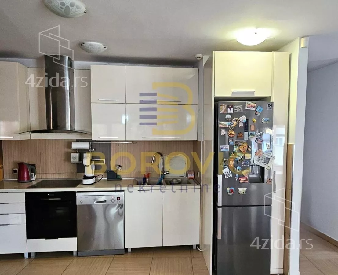 Četvorosoban stan | 4zida