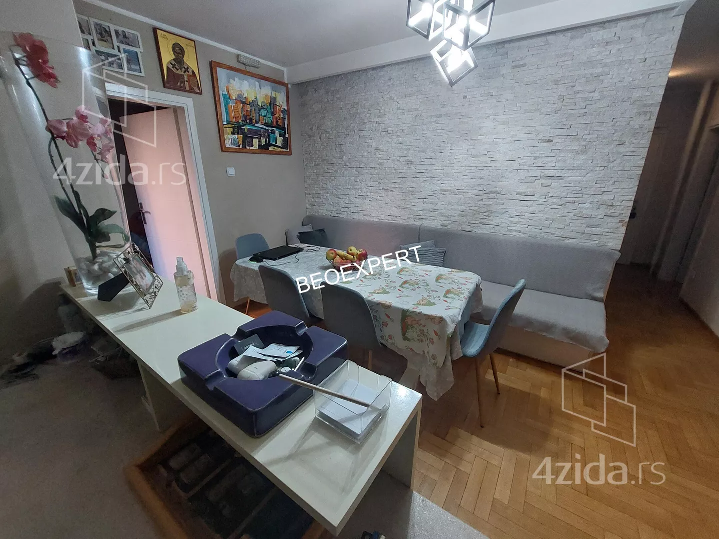 Troiposoban stan | 4zida