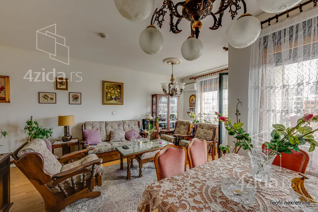 Troiposoban stan | 4zida