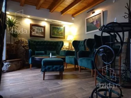 Lokal | 4zida