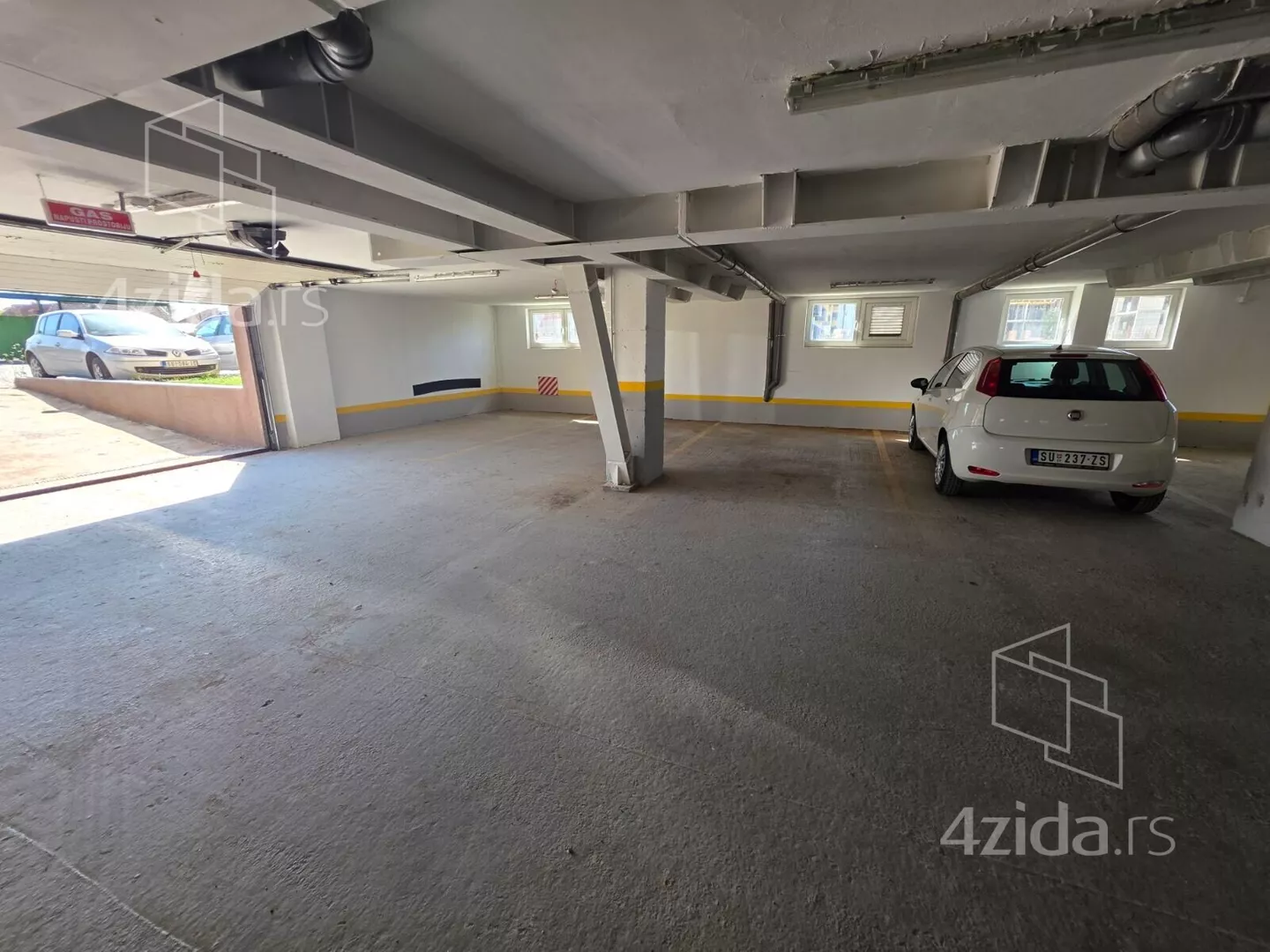 Garaža | 4zida