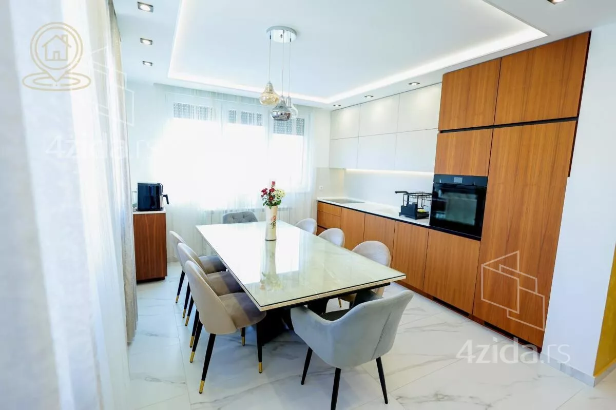 Petosoban stan | 4zida