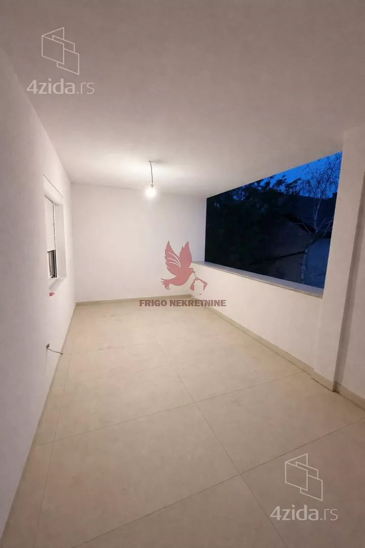 Četvoroiposoban stan | 4zida