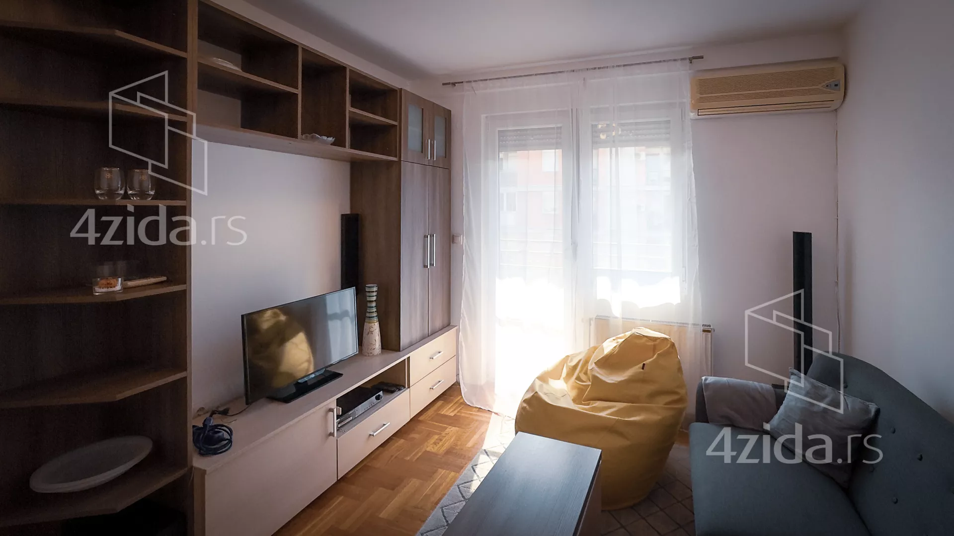 Jednoiposoban stan | 4zida