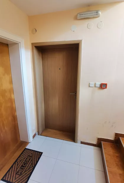 Jastrebačka 1 | 4zida.rs
