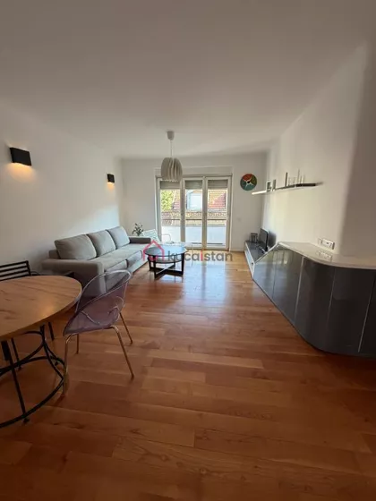 Kalenić pijaca | 4zida.rs