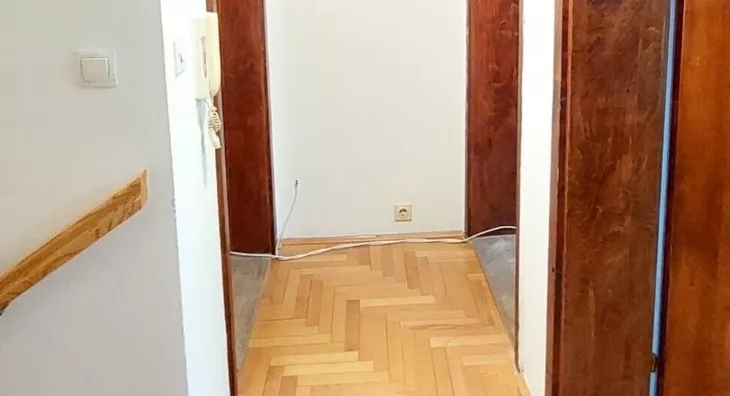 Petoiposoban stan | 4zida