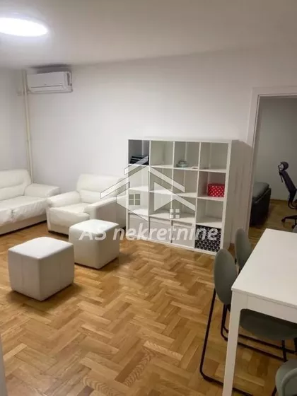 Klinički Centar | 4zida.rs