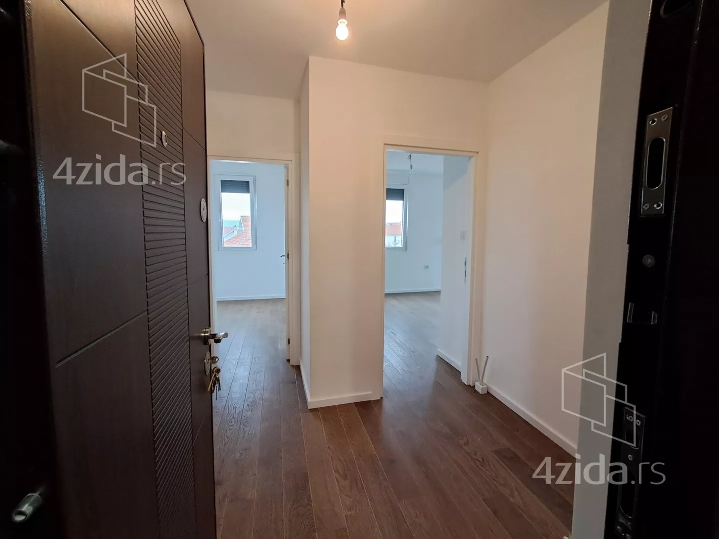 Četvoroiposoban stan | 4zida