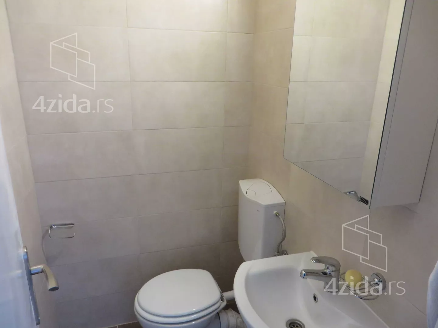 Petosoban stan | 4zida