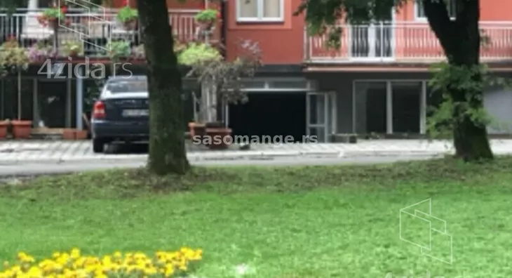 Poslovni prostor | 4zida