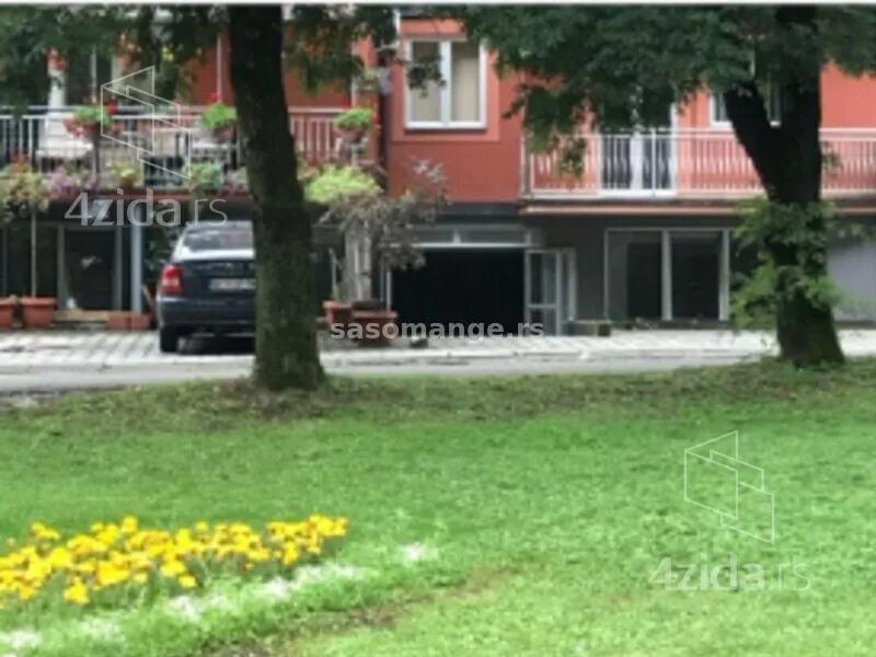 Poslovni prostor | 4zida