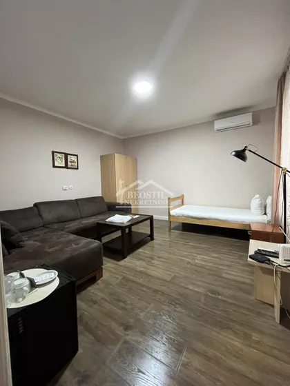 Savski trg | 4zida.rs