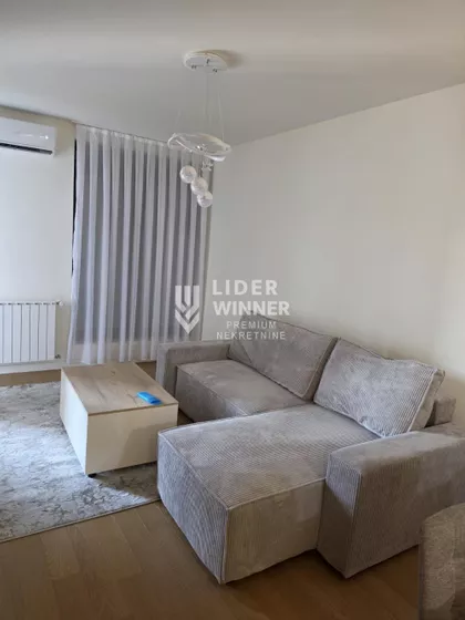 Ustanička | 4zida.rs