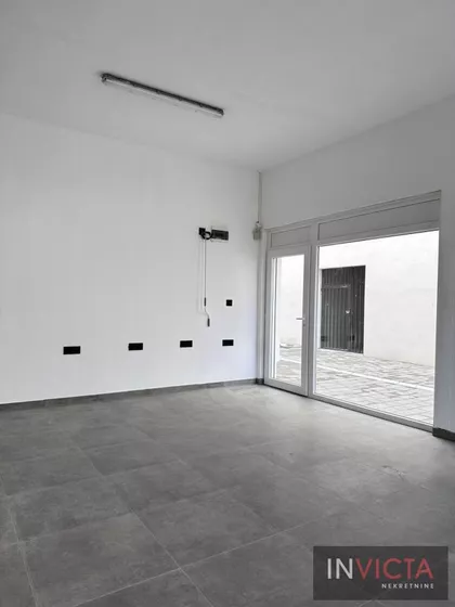 Poslovni prostor na prodaju · 48 m² · Adice, Gradske lokacije, Novi Sad