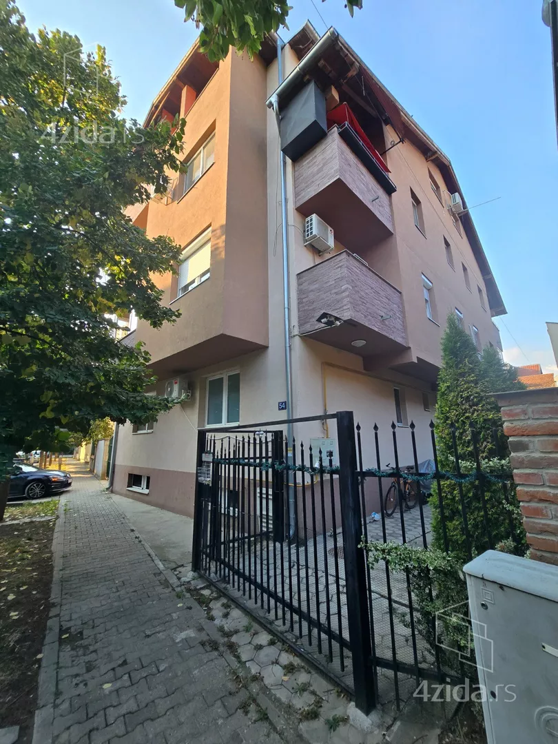 Garsonjera | 4zida
