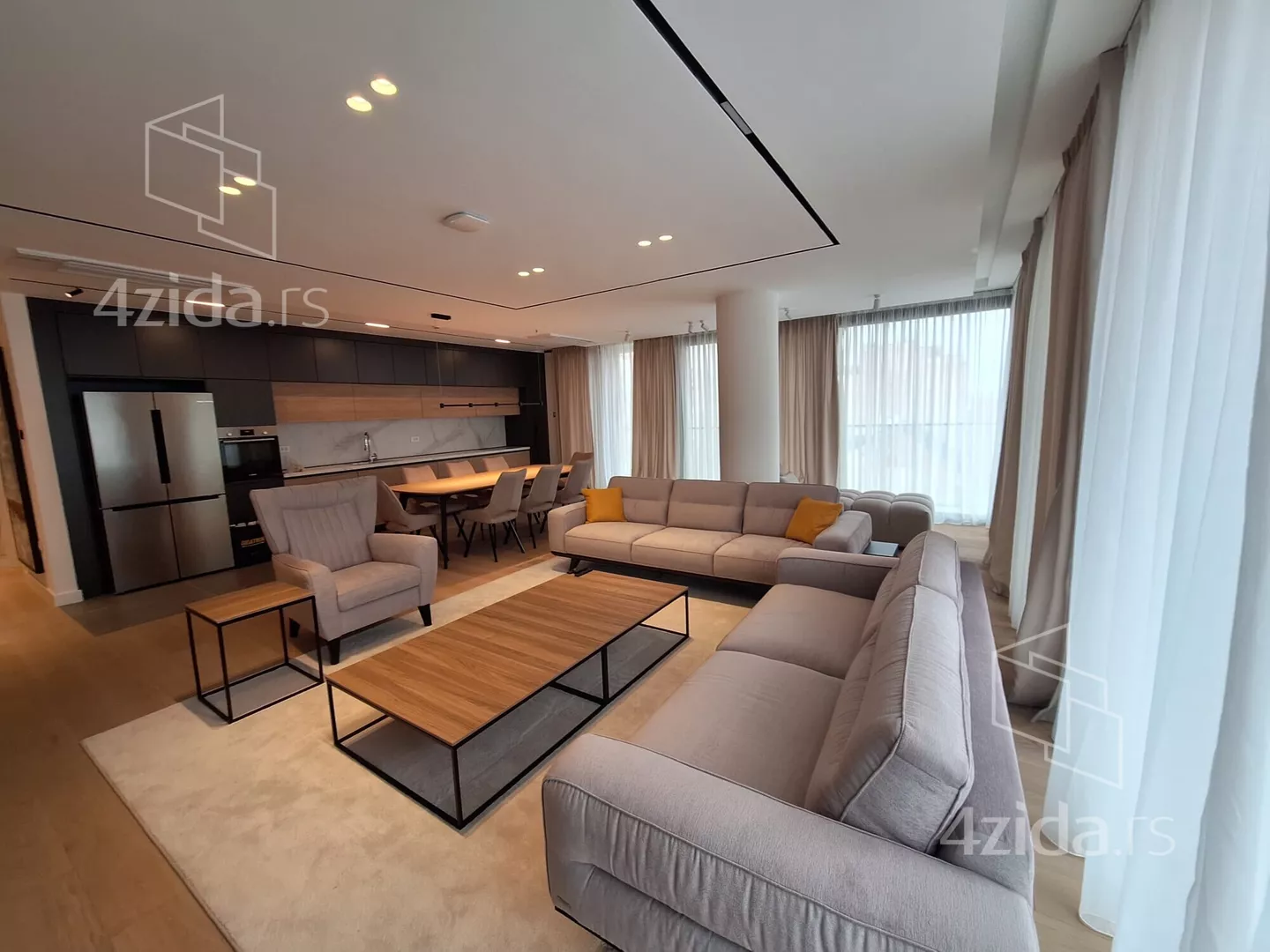 Četvorosoban stan | 4zida