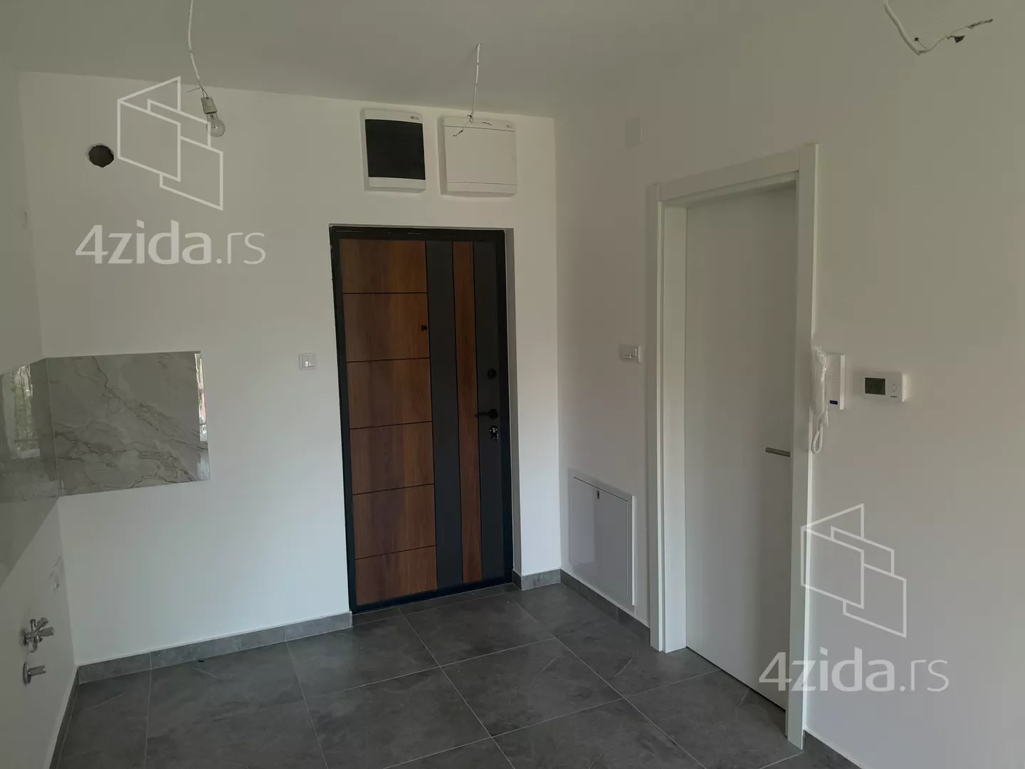 Garsonjera | 4zida