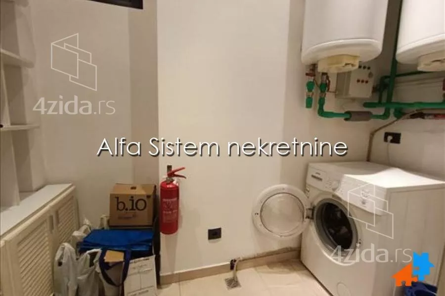 Petosoban stan | 4zida