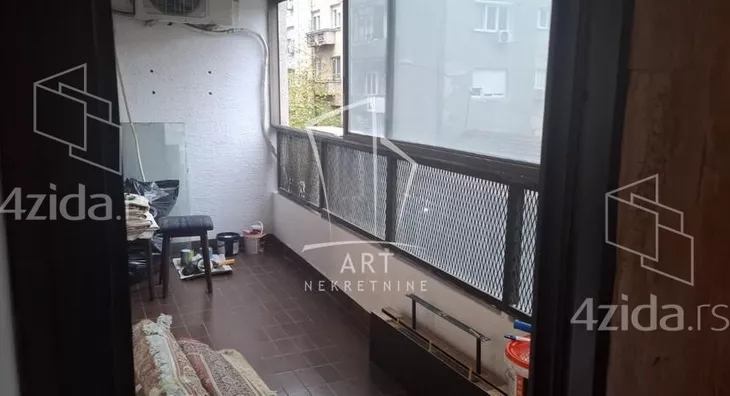 Četvoroiposoban stan | 4zida