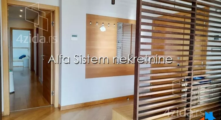 Šestosoban stan | 4zida